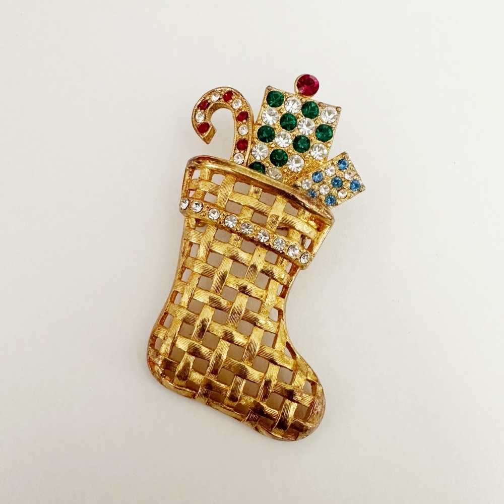 🎄Vintage Signed Eisenburg ICE Christmas Stocking Rhinestone Brooch
